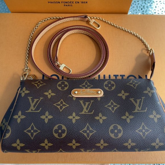 authentic LV Eva clutch monogram with strap,AMAZING condition